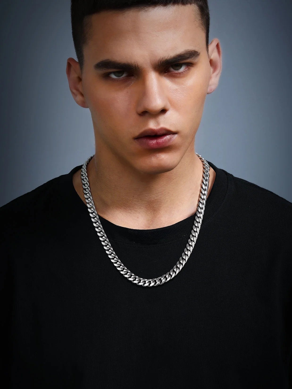 Elevate Your Style with Our Men's 10MM 18-Inch Stainless Steel Cuban Link Chain Necklace - The Perfect Hip Hop Accessory